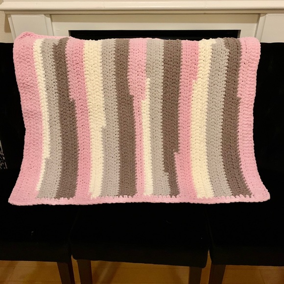 Handmade Knit Crochet Throw Blanket Baby Blanket 43” x 32” - Picture 3 of 6